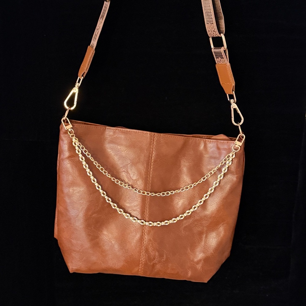 Elegant Brown Leather Shoulder Bag